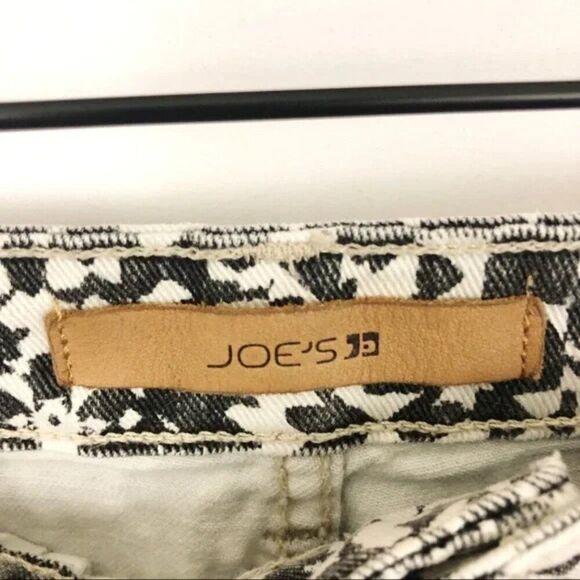 Joe’s Jeans Collector’s Edition Cheeky Shorts, Size 24 - Picture 3 of 4